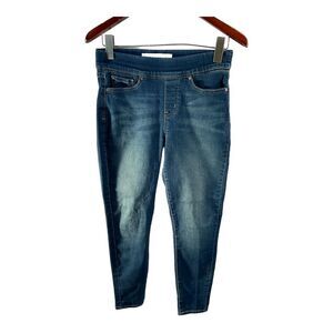 Signature Levi Strauss  Women’s Size 8S Blue Pull On Skinny Stretch Denim Jeans